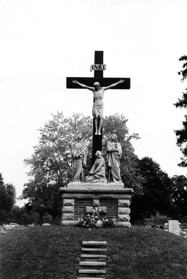 CementerioFreemont-CruzEntrada.JPG (64363 bytes)