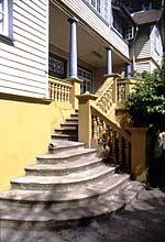 QuintaHollstein4.jpg (10929 bytes)